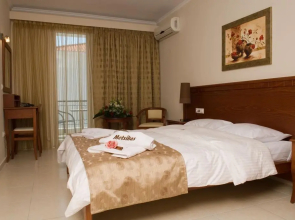 Metsikas Residence