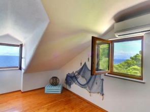 Beachfront Apartment. 2xAC & BIKES