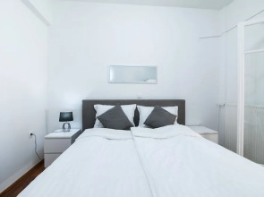 Midtown Apartment by CorfuEscapes