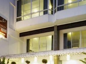 Baan Oui Phuket Guest House
