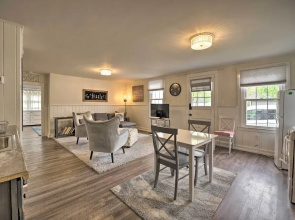 Romantic Country Apt by Lake Erie & Wineries!