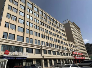 Shankee Hotel (Helan Traffic School Swan Lake Town)(尚客优酒店(贺兰交通学校天鹅湖小镇店))