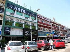 OYO 3987 Hotel Multitech