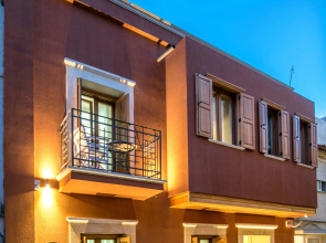 Candia Suites & Rooms