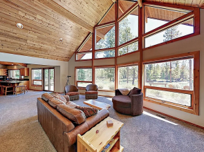 River Hideaway W/ Boat Slip, Kayaks & Hot Tub 4 Bedroom Home