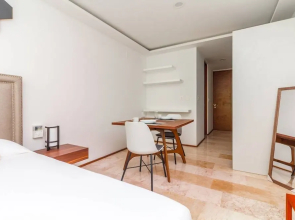 3 Min Walk To Beach, AC, Rooftop Ocean Views