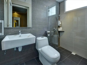 Ibis Budget Singapore Crystal