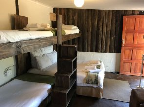 El Roi Guest Lodge