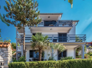 Beautiful Home in Dramalj With Wifi and 2 Bedrooms