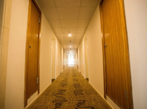 Hanting Hotel Changzhong Changhong Road Metro Station