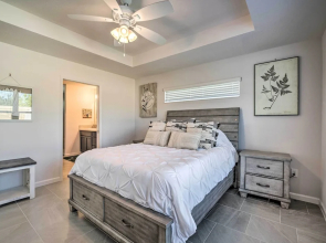 Home in The Villages: Golf Cart & Amenity Access