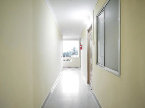 OYO 41553 Omr Residency