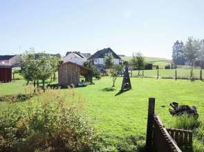 Serene Apartment near Lake in Halenfeld