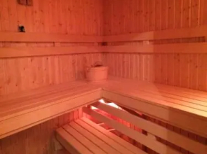 Spacious Guesthouse with Award-Winning Garden