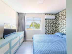 Exclusivo Apartamento com Vista Mar e Saída Direta para Praia