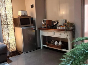 Red Lotus Guesthouse