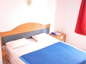 Highfive Guest House