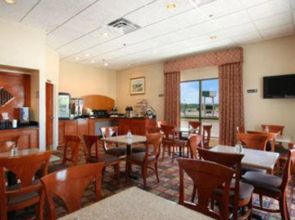 Days Inn And Suites Moline Airport