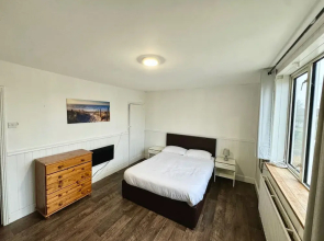 Detached 4beds - Windsor, Heathrow & London Access