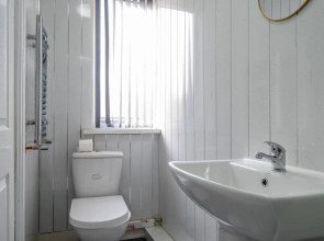 Self Contained 1-bed Studio5 in Coventry
