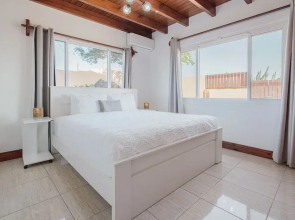 5 Bedroom Villa With Amazing View of Aruba Nature