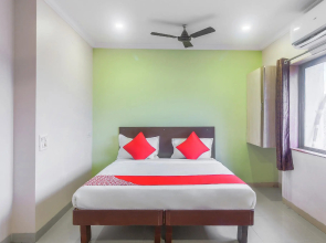 OYO 43652 Hotel Gokul Residency