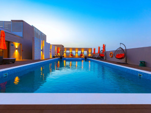 Four Points by Sheraton Production City, Dubai