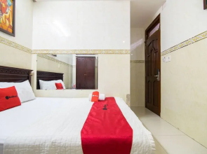 RedDoorz near Tan Son Nhat Airport