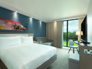 Hampton by Hilton Hamilton Park