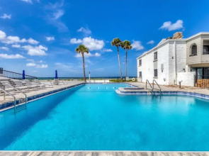 Venice Beach 2 Bedroom Condo with Beach Access+Community Pool 2 Condo