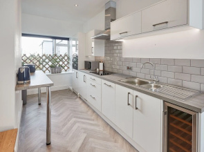 Host Stay Apartment 2 High Street
