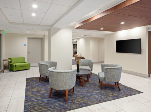 Holiday Inn Express Hotel & Suites San Diego-Escondido by IHG