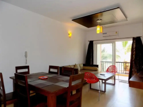 Modern Apartment near Club Cabana- CM035