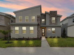 6 Bedrooms S / Storey Lake Home by RedAwning