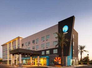 Tru By Hilton Phoenix Glendale Westgate, AZ