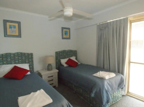 The Esplanade Riverview Holiday Apartments