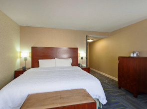 Hampton Inn & Suites Merced