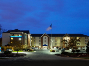 Sonesta Simply Suites Cleveland North Olmsted Airport