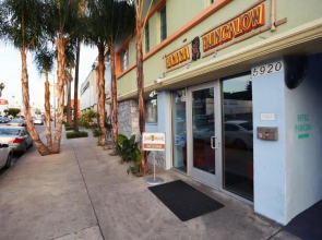 Banana Bungalow Hollywood Hotel & Hostel