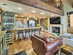 Balcony w/ Hot Tub: Monkey Island Vacation Rental!