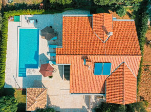 Villa Eleganza With Pool For 9 Guests , Zadar