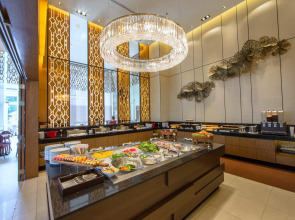 Отель Grande Centre Point Ploenchit