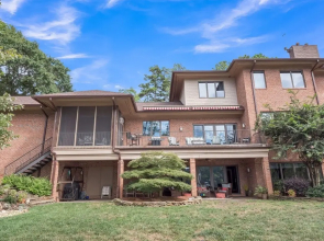 Extraordinary Lake Front Home With Boat Dock , Private Deck And Fire Pit 3 Bedroom Home by Redawning