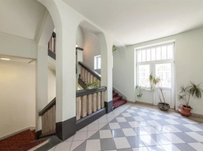 Отель East City