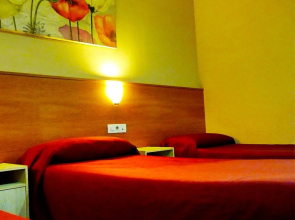 Hostal Drassanes