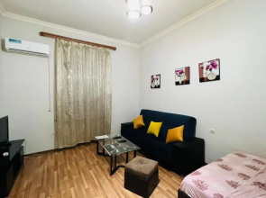 Apartment on Bagratuniats Street