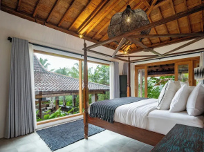 Tebola Joglo Villas