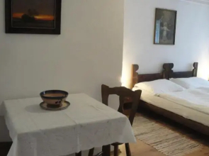 Somodi Tanya Lovas Panzio