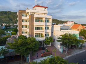 Gold Stars Hotel