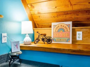 Blue Moon 1 Br Cabin